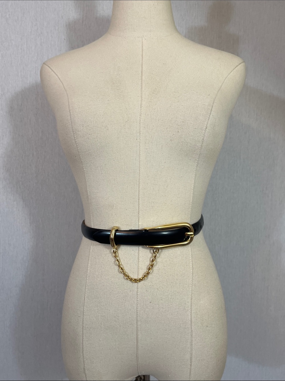 Vintage Italian Calfskin Leather Chain Detail Belt Made in Taiwan L